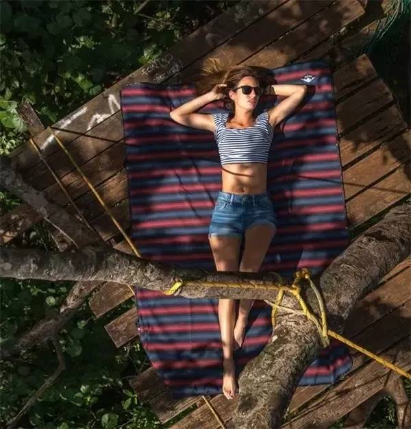 暖心的產(chǎn)品設(shè)計(jì)-毯子